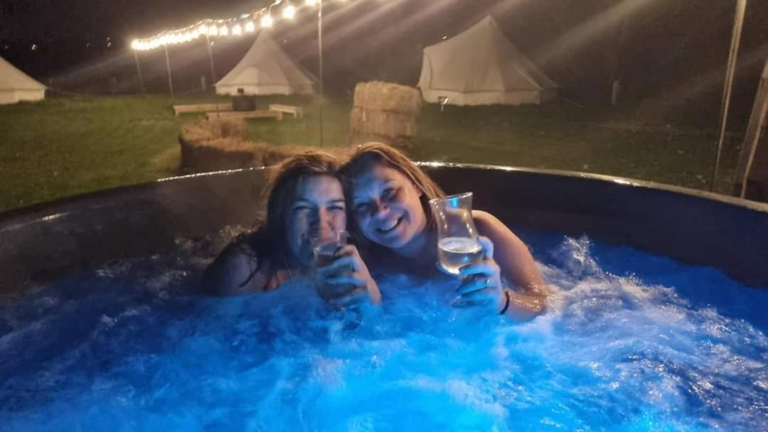 Secret Garden Glamping African Themed Tent Newark upon Trent エクステリア 写真
