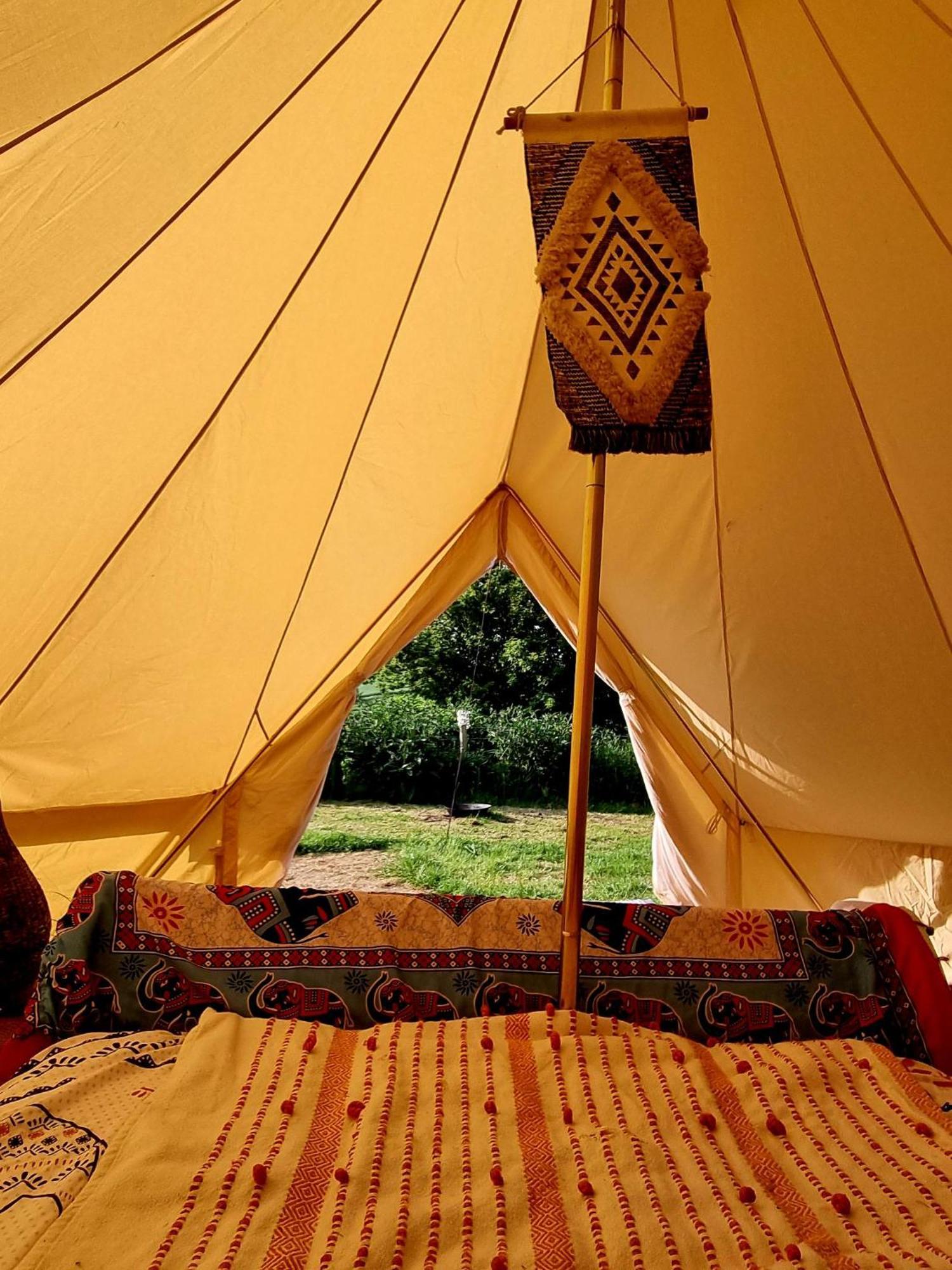 Secret Garden Glamping African Themed Tent Newark upon Trent エクステリア 写真