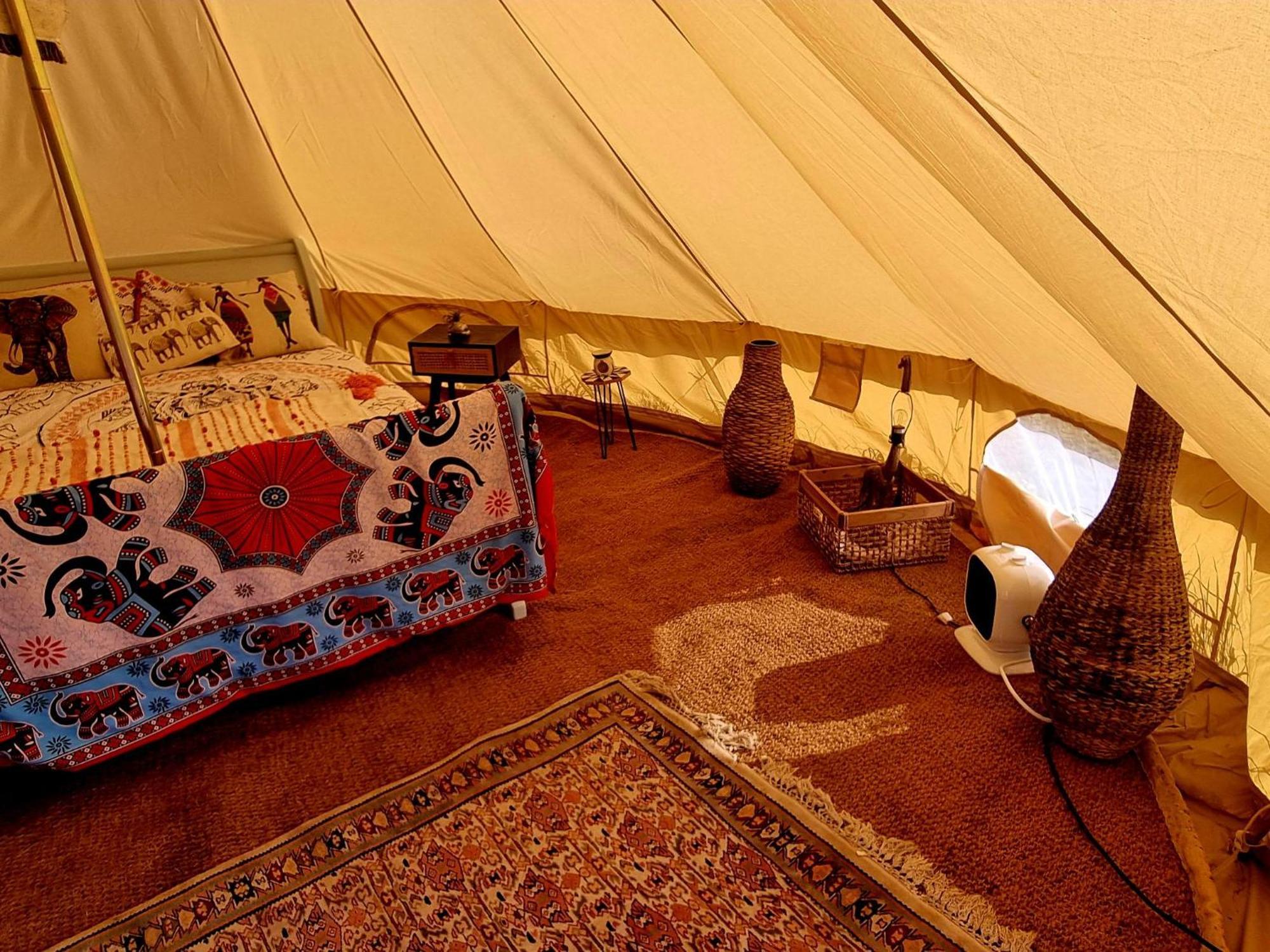 Secret Garden Glamping African Themed Tent Newark upon Trent エクステリア 写真