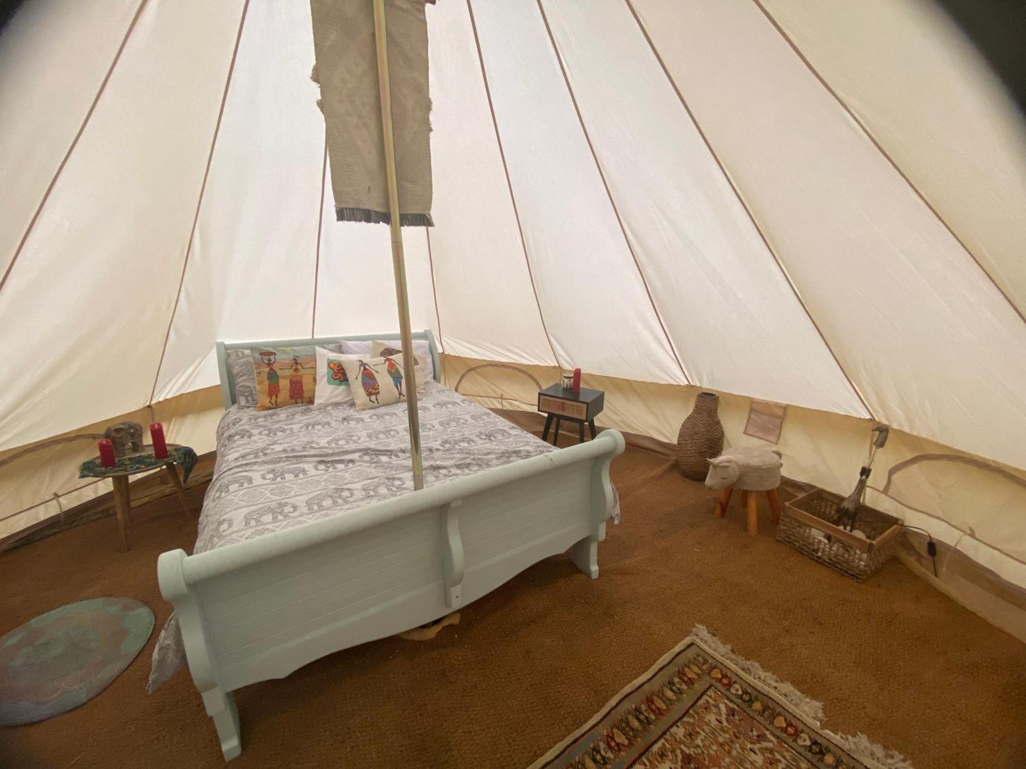 Secret Garden Glamping African Themed Tent Newark upon Trent エクステリア 写真